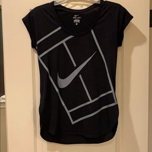 Nike Court workout top